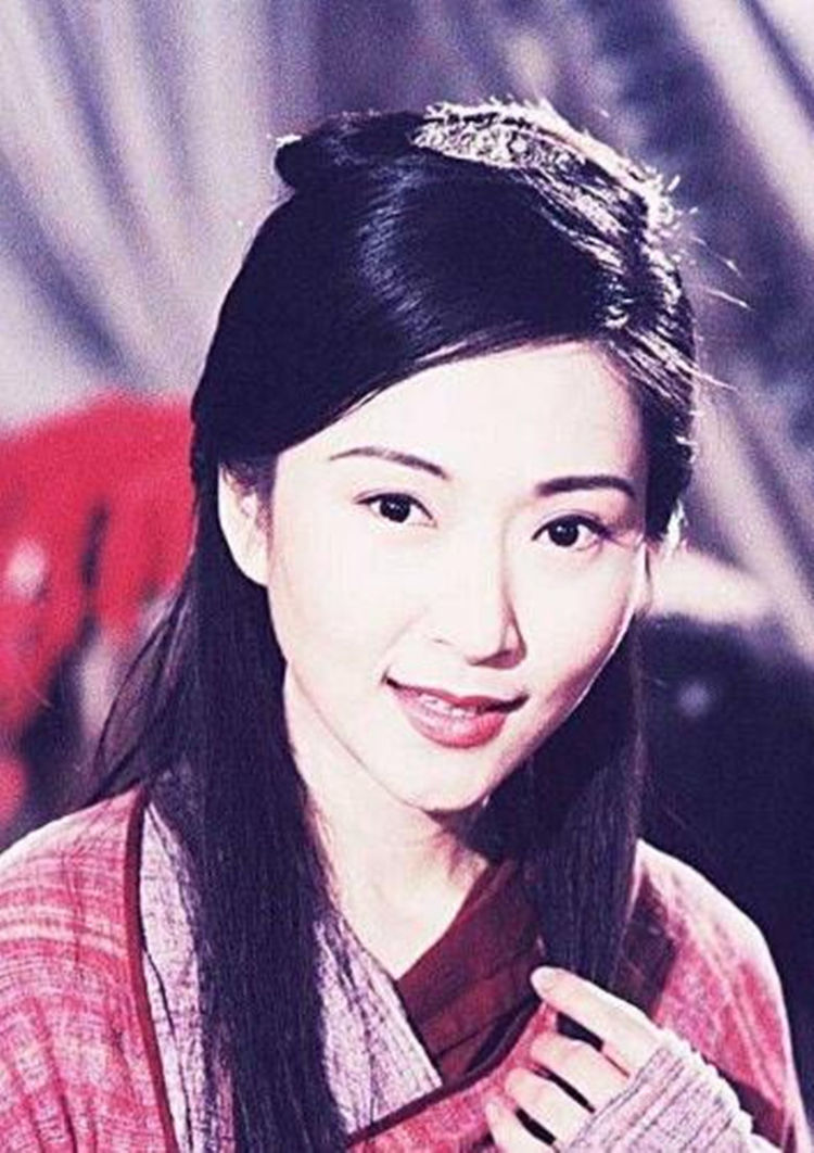 从此以后张玉嬿就成为了非常受欢迎的新人演员,第二年她就在一部非常