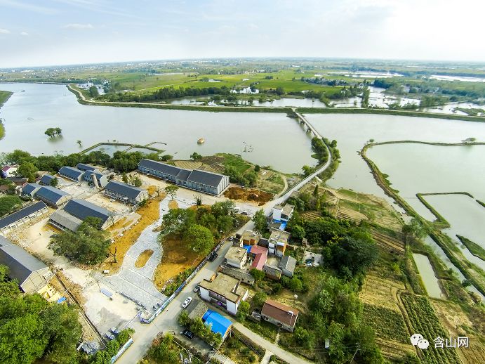 凌家滩遗址公园位于含山县铜闸镇凌家滩村.