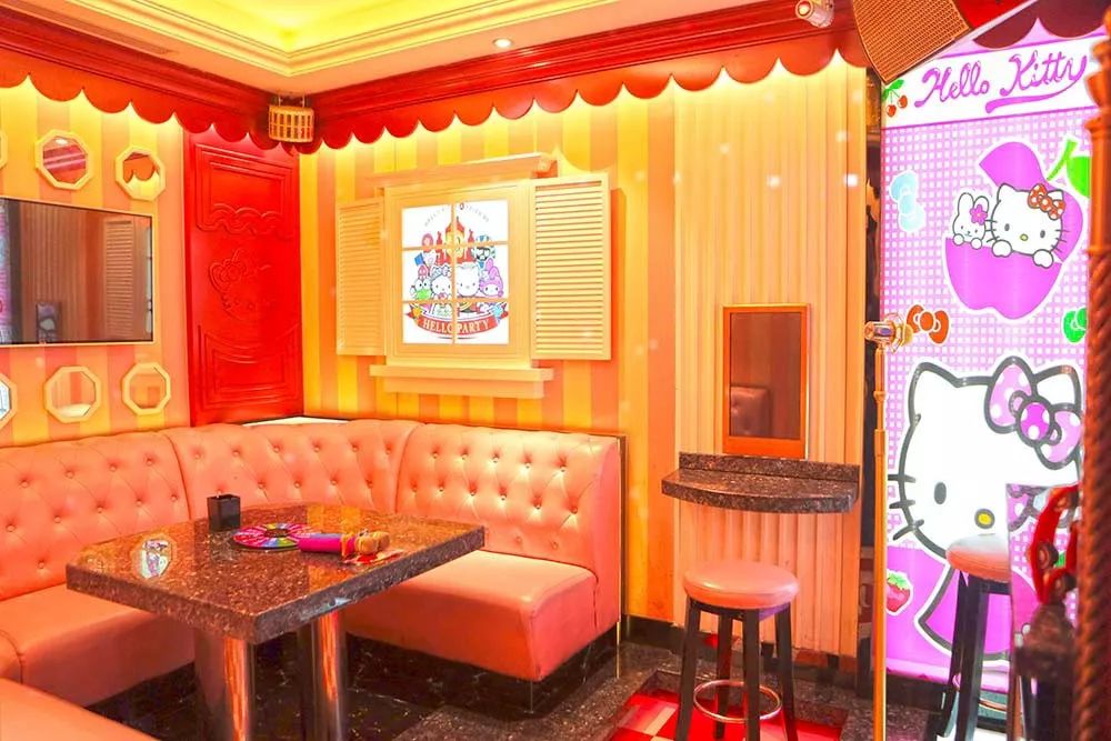 半岛探店青春不散场让我们一起放纵青岛老牌ktv大家乐请你免费唱k