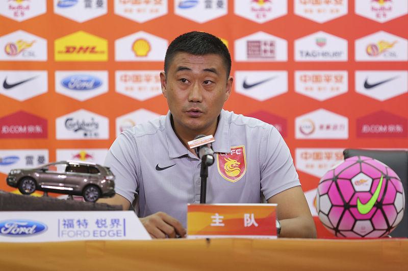 他因入围国足日韩世界杯名单受争议,曾是鲁能名将,如今完成转型_高尧