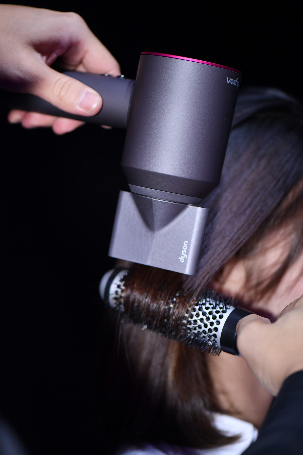 走出头发健康困局戴森又推造型神器新一代supersonic吹风机