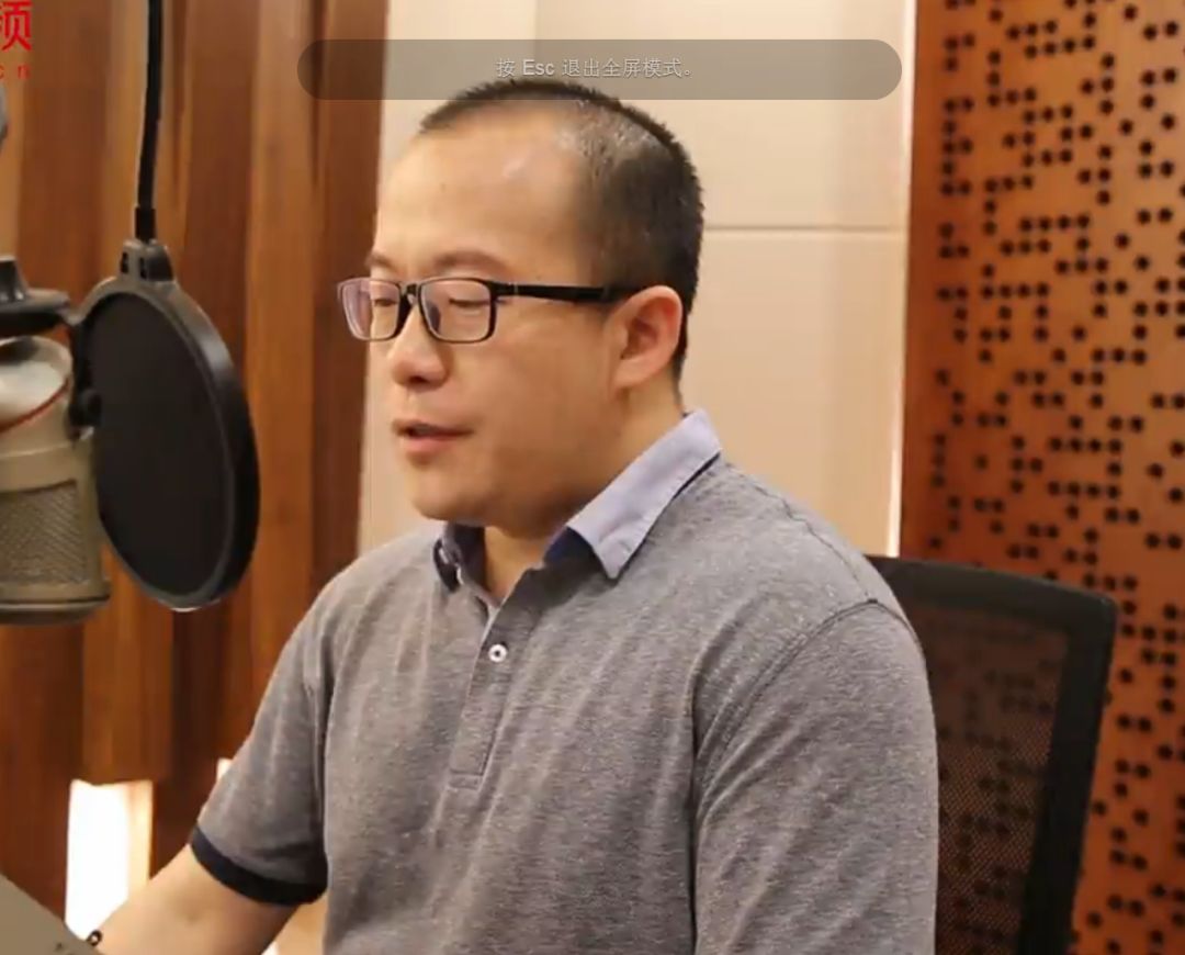 演讲结束后,这名男生走上前:"卓克老师,我是学农业的,但听了您的科学