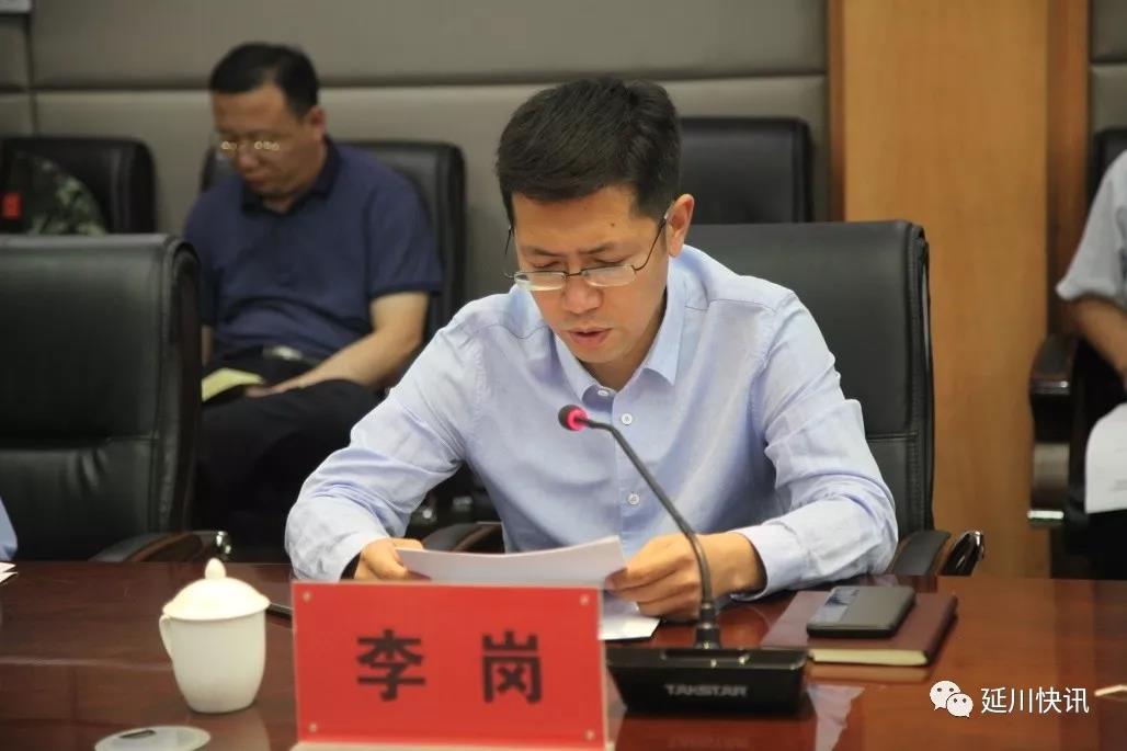 县委常委,政法委书记刘树清汇报全县扫黑除恶专项斗争进展情况6月25日