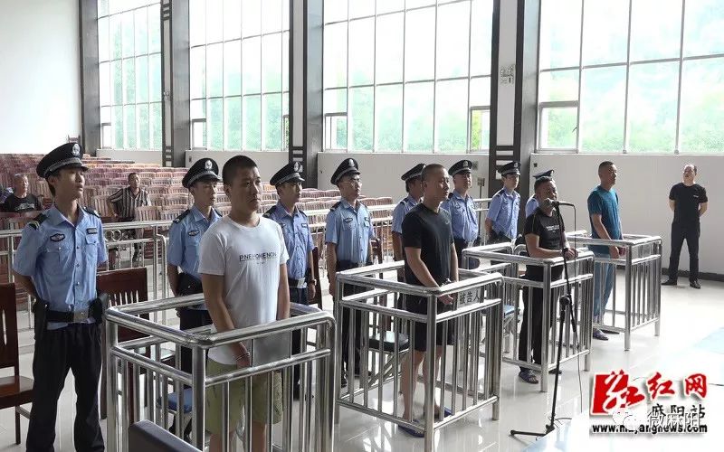 【扫黑除恶进行时】麻阳法院公开宣判一起恶势力团伙案