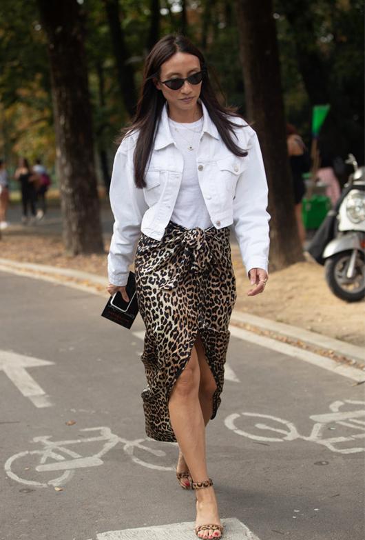 小白鞋出局不如来双豹纹鞋助你赢得路人的注目度