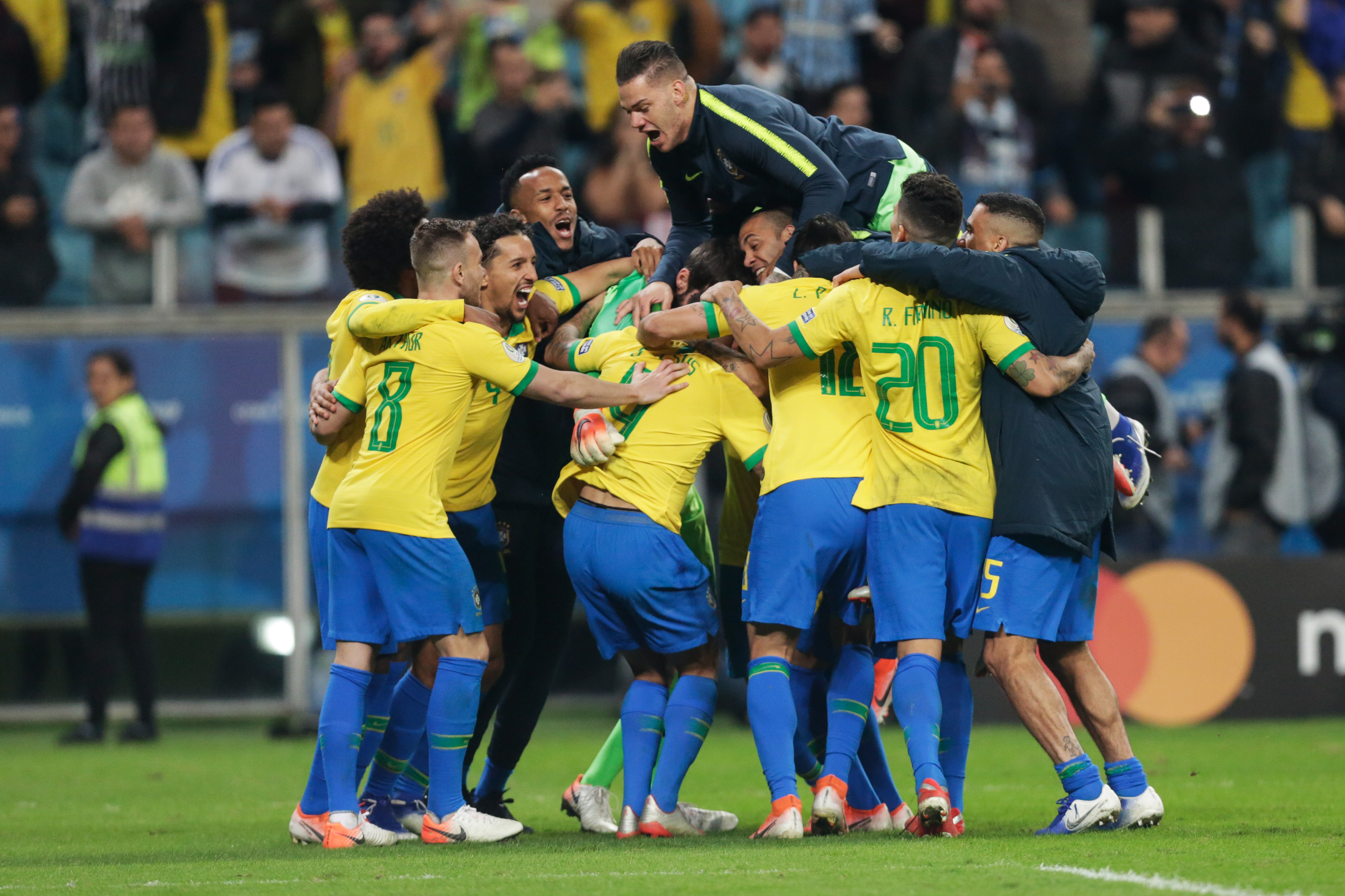 足球—美洲杯:巴西淘汰巴拉圭晋级四强