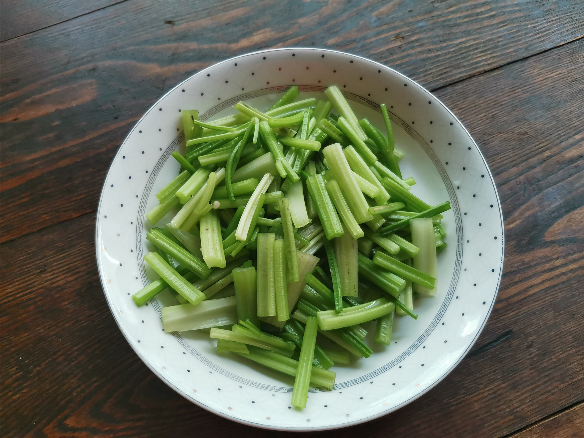 原創芹菜這樣搭配做適合夏季吃好吃不上火清新爽口適合上班族