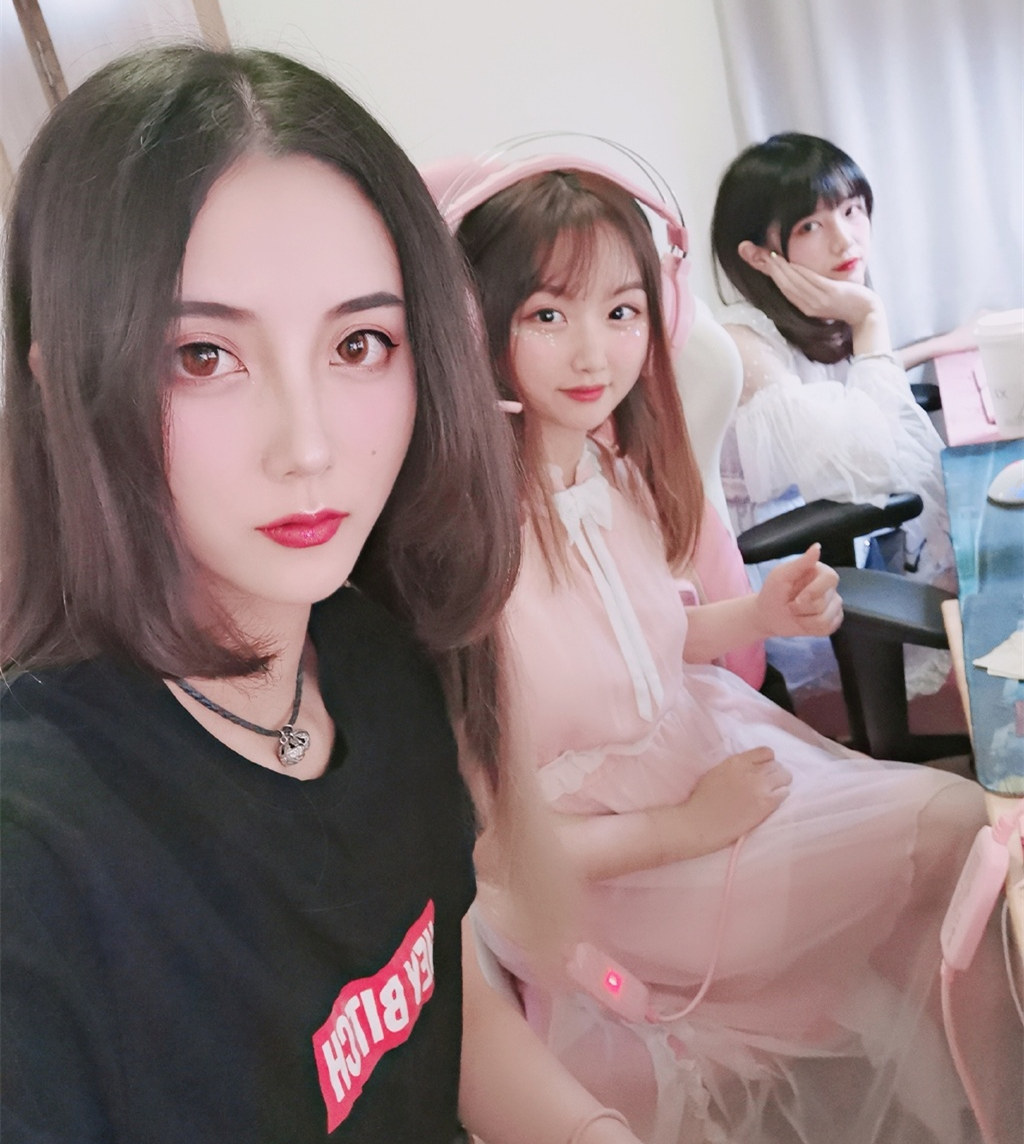 五大国服第一联手打不赢ka女子战队?看完照片玩家知道原因了!