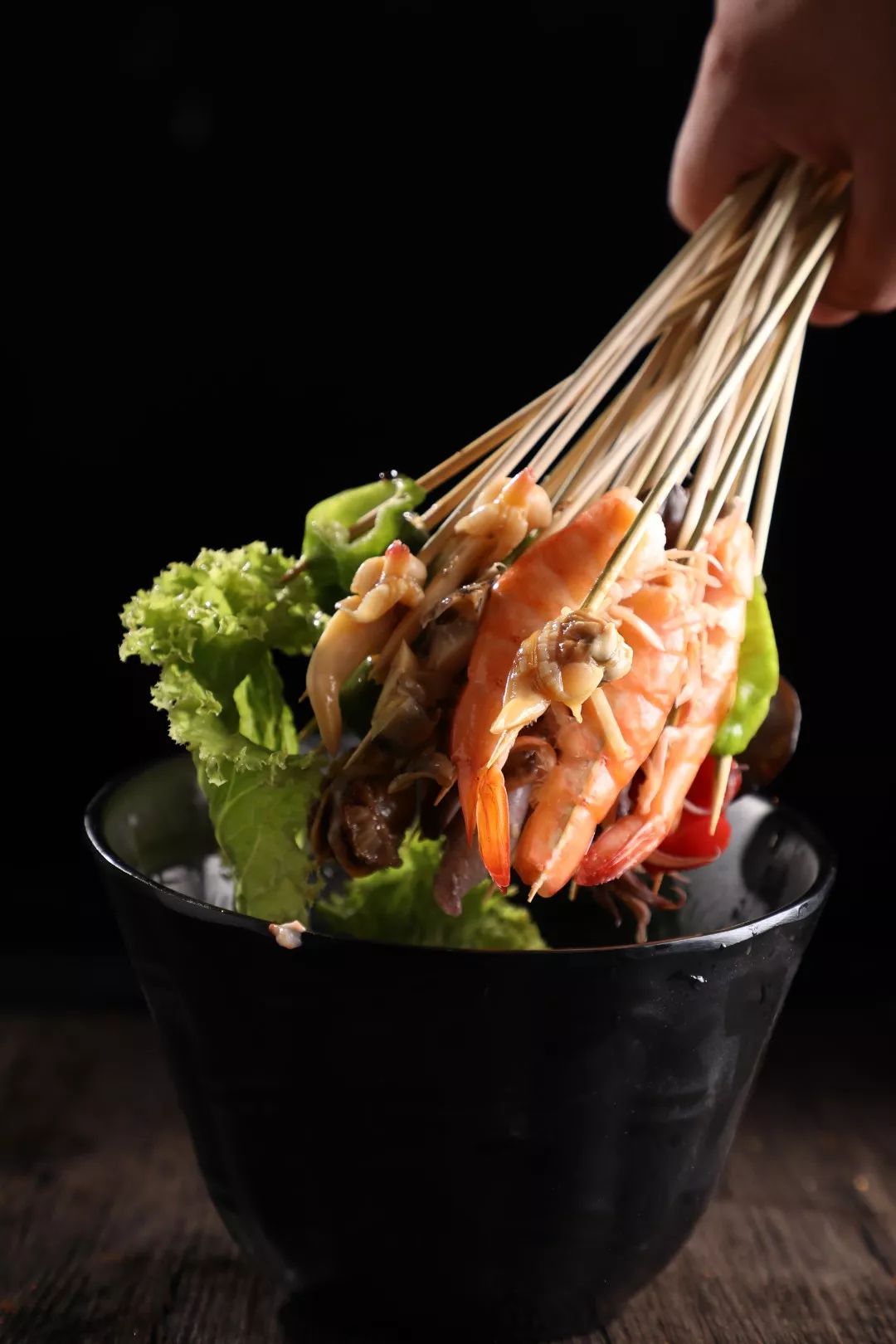 麻辣小龙虾不二蒜香虾海鳌虾这顿夜宵也太丰盛了环不二家海鲜烧烤地址