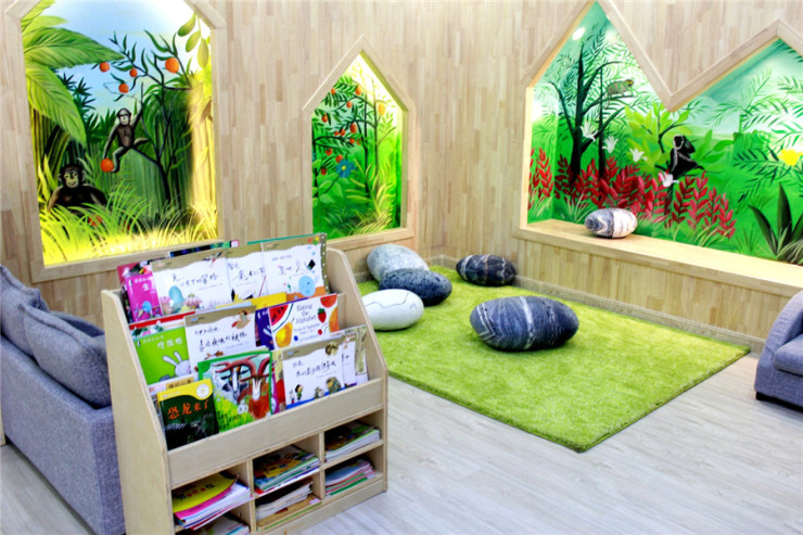 秀美的生活氛围以及丰富的自然环境覆盖着启阳瑞吉欧幼儿园里的每一片