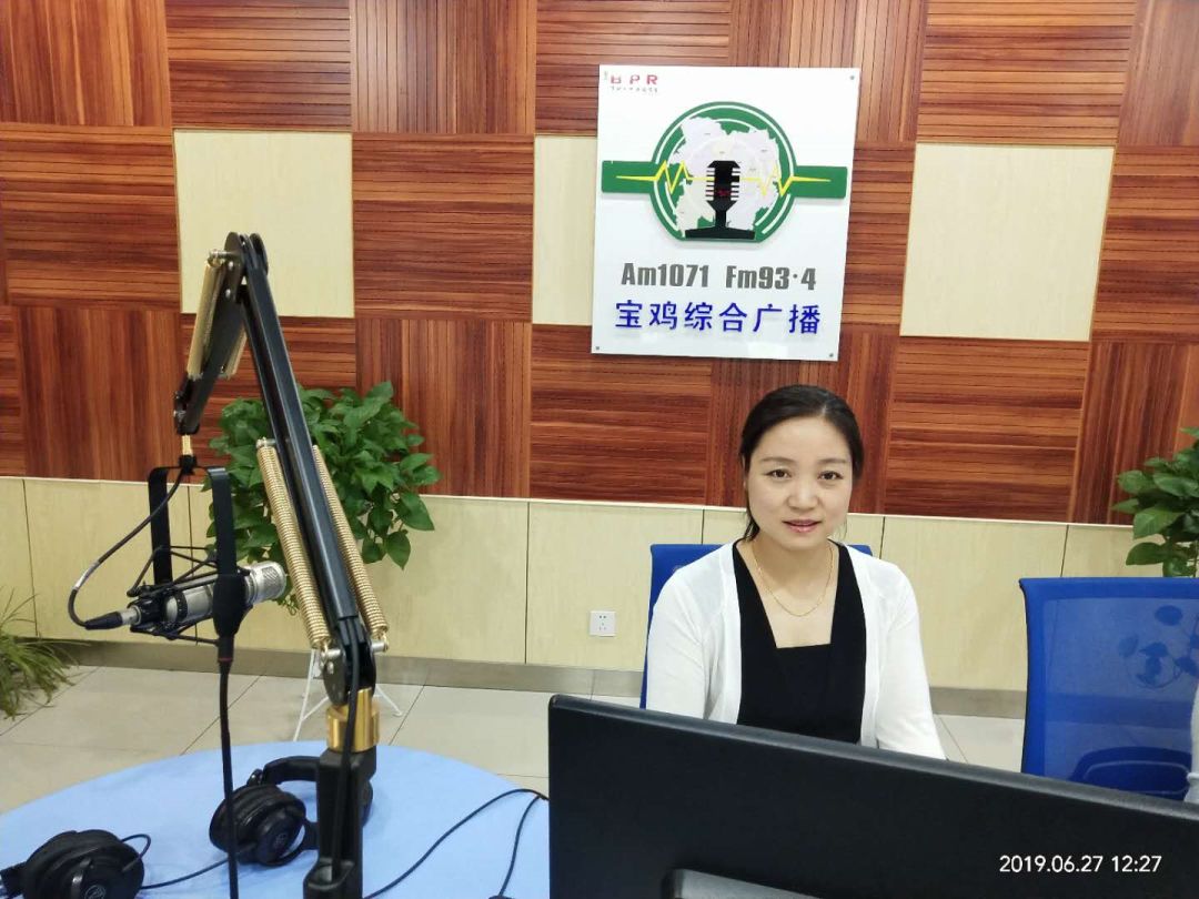 宝鸡市第三人民医院皮肤科何雪雁主任内分泌科主治医师师红67走进