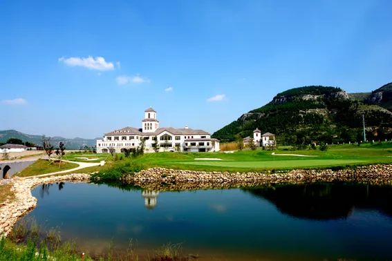 2019年秦岭国际高尔夫俱乐部新签联盟球场山东黄金崮云湖国际高尔夫