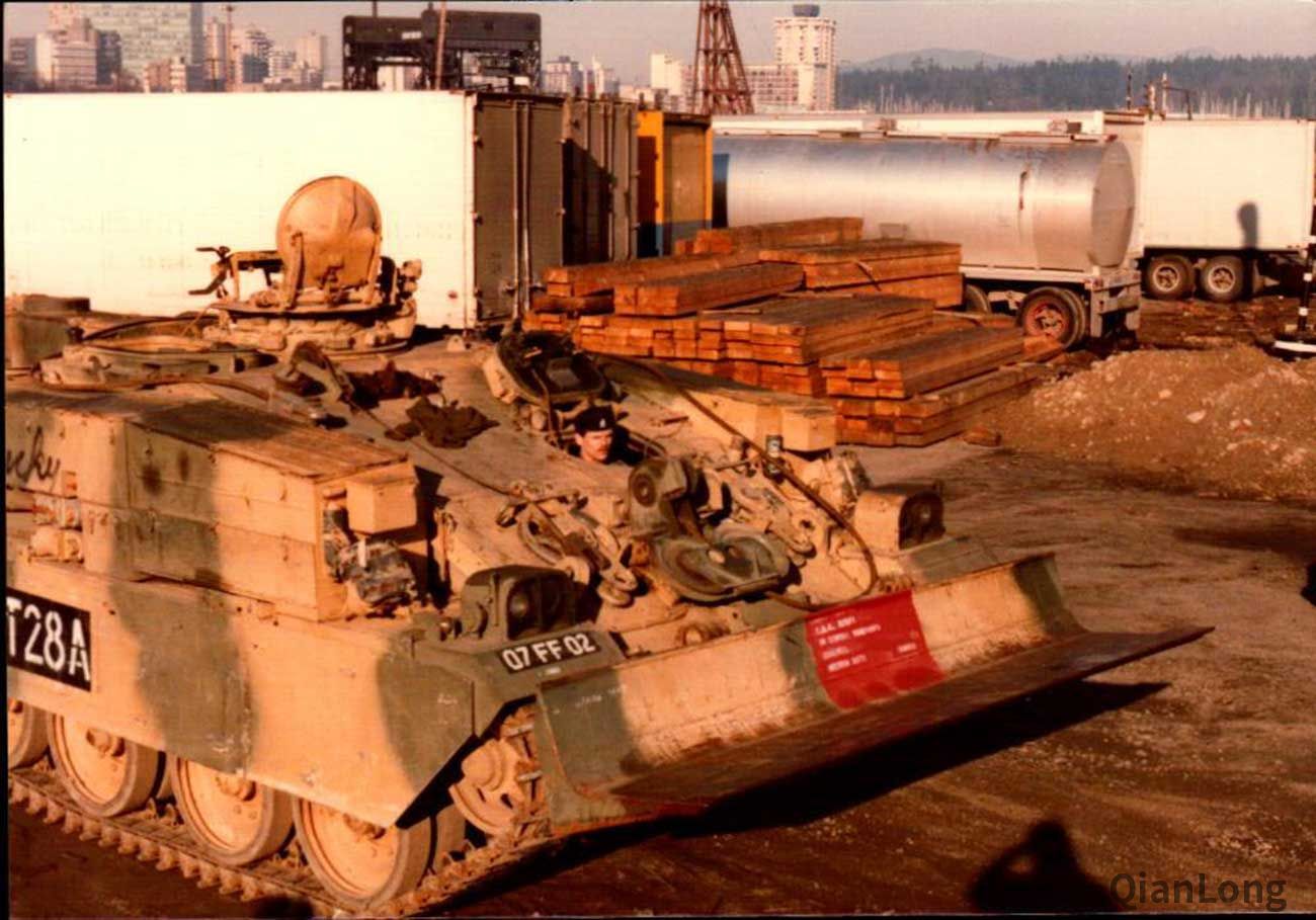 运抵加拿大的英国陆军装甲部队 英军主力装备全数出动_坦克