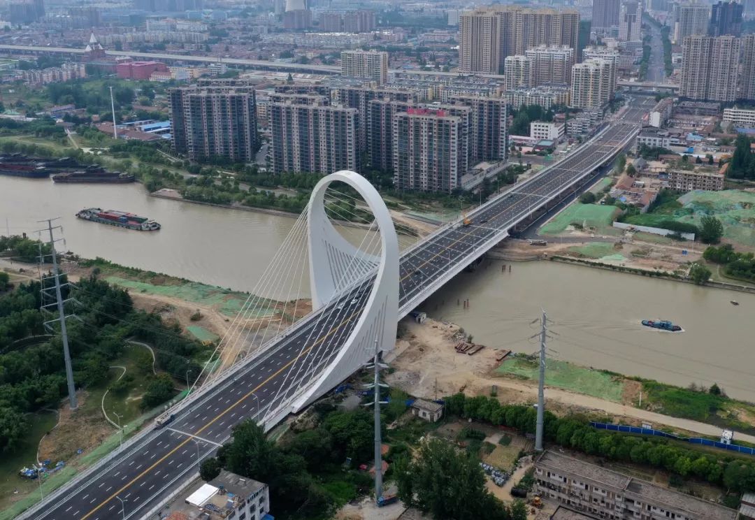 新"大运河桥",今日正式通车!现场帅炸了!_淮安