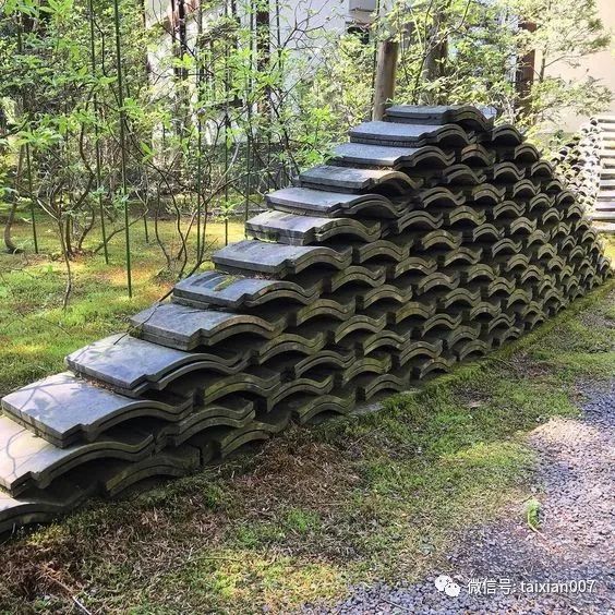 让他们在庭院雅室发挥自己的独特的艺术魅力~没有绚丽的色彩,砖瓦呈色