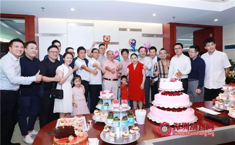 深圳市潮汕商会全体成员恭祝吴开松创会会长生日快乐