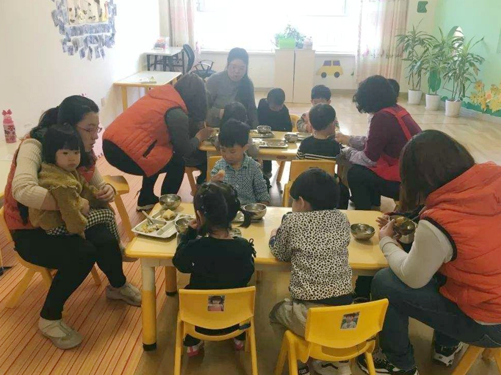 幼儿园吃饭优秀美篇图片