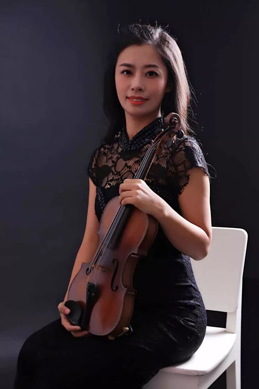 星海学院80后女小提琴图片