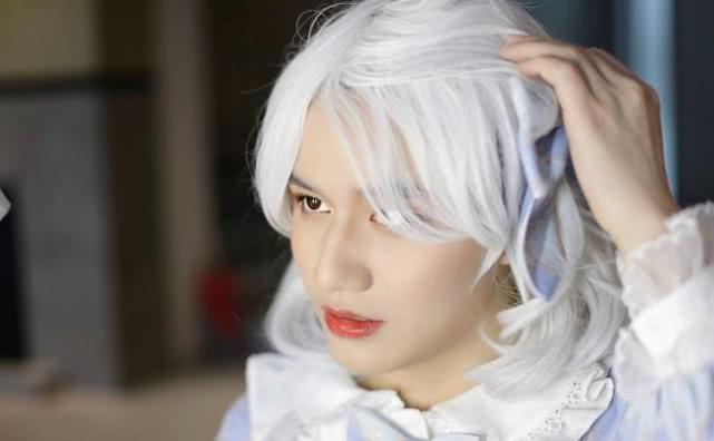 旭旭宝宝挑战女装这个大姐有点美想跟lpl选手道歉