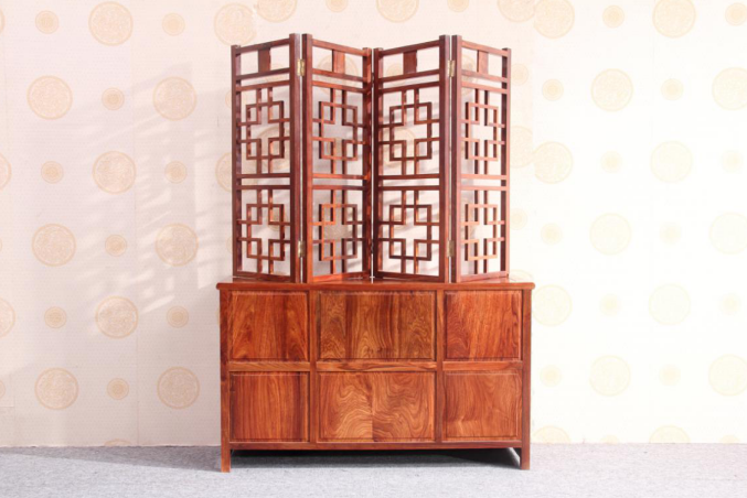 博古架三, 摆放物品搭配客厅博古架上可摆放一些玉器,陶瓷,古玩或新旧