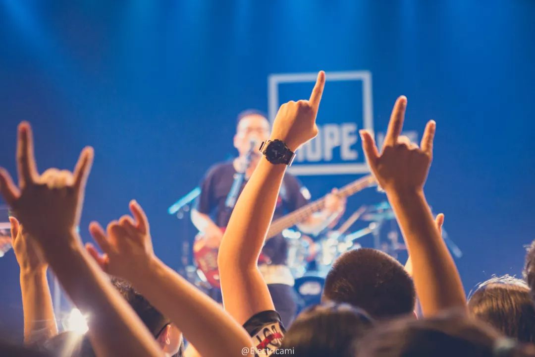 27致敬家驹摇滚之夜_阿咪