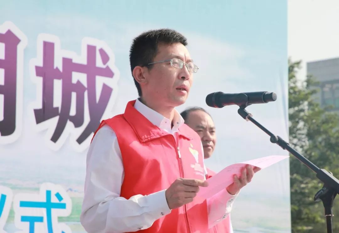 县委书记张晓峰宣布活动启动,县委副书记,县长祝建东致辞,县领导周中