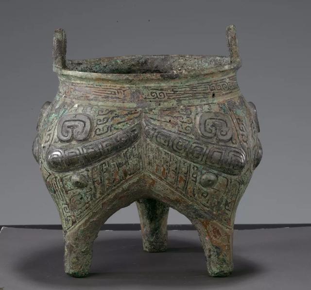 他从地摊上:为国家收藏了千余件文物_章乃器