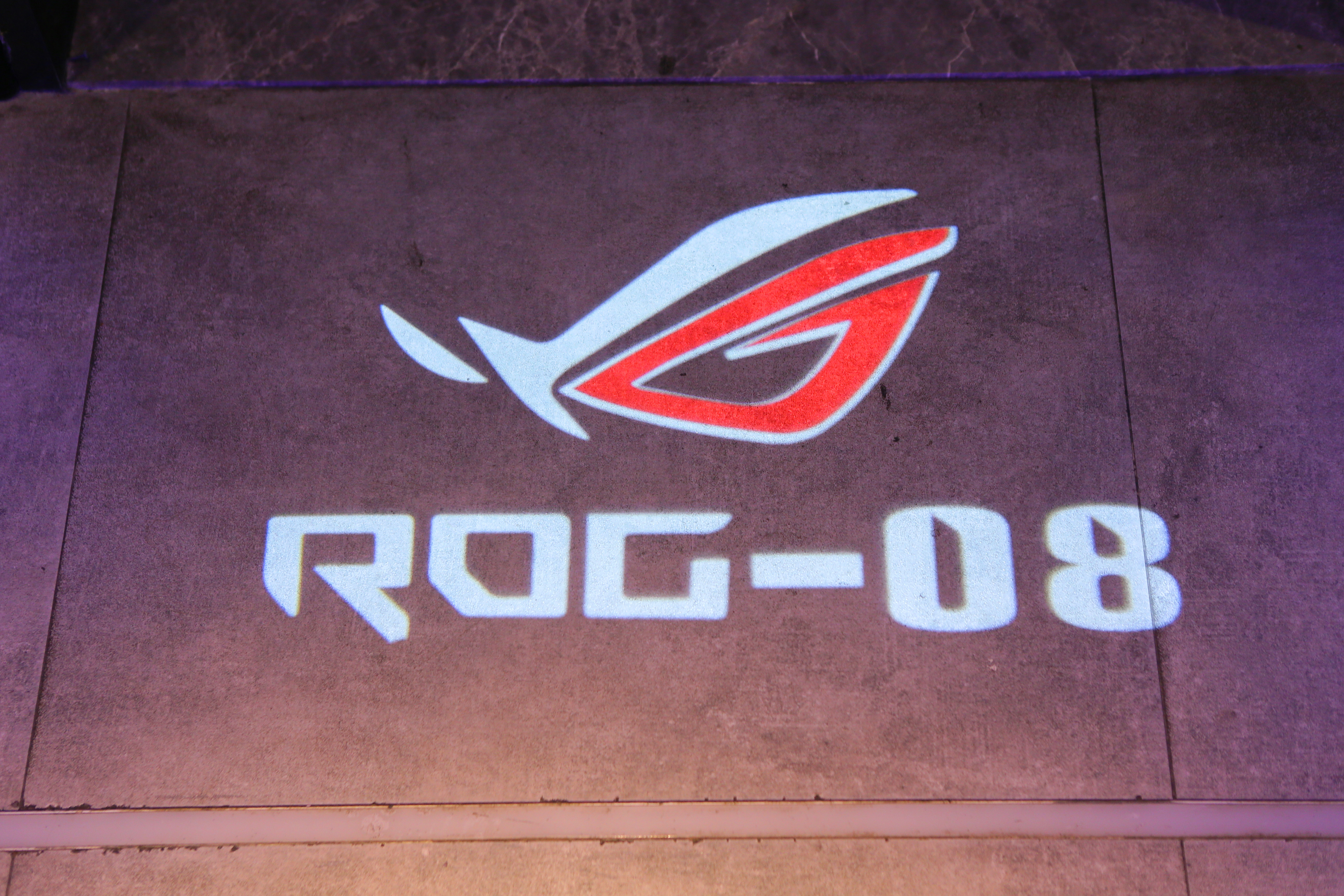 rog5壁纸图片