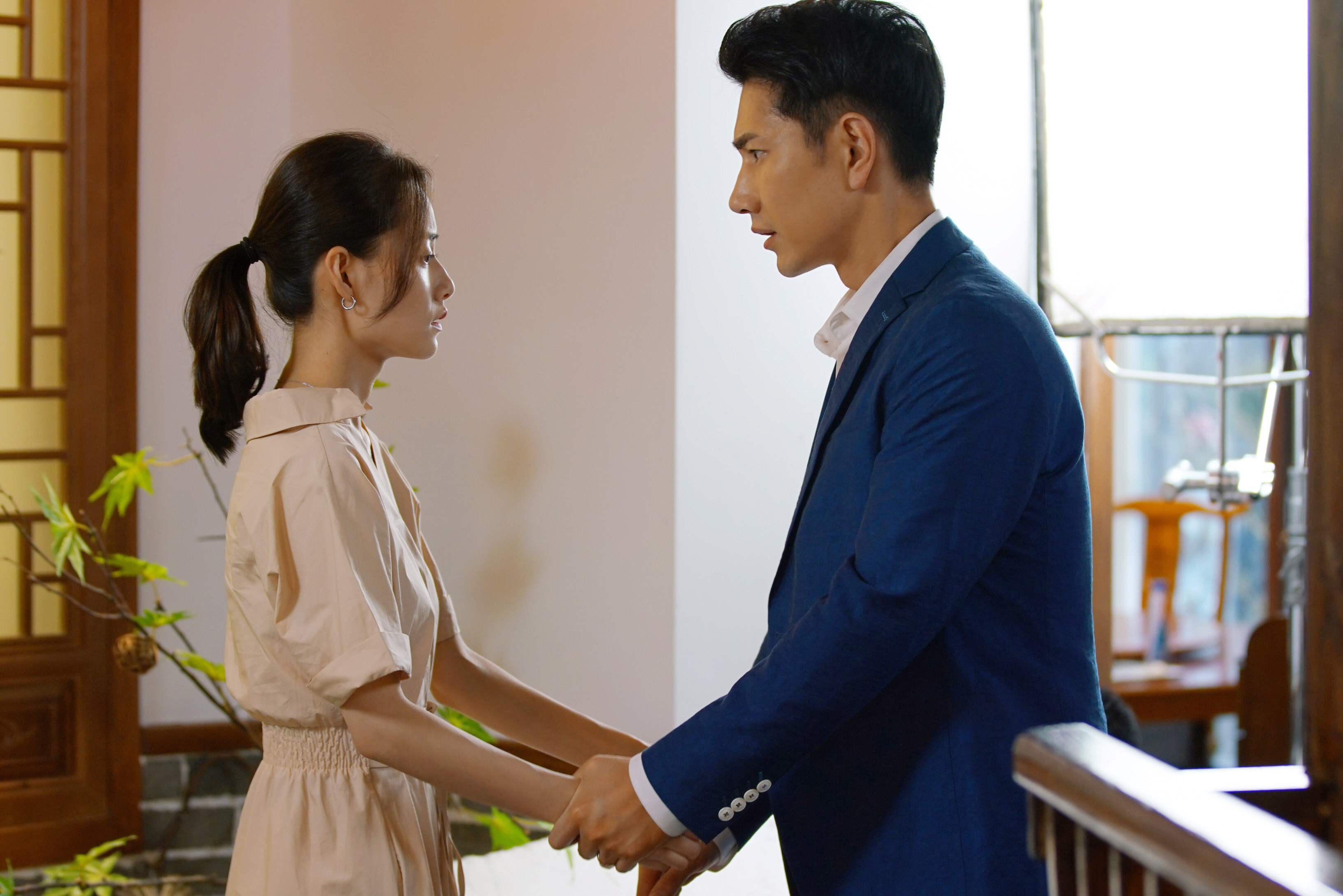 何明翰晒新剧花絮 网友:是演员该有的样子