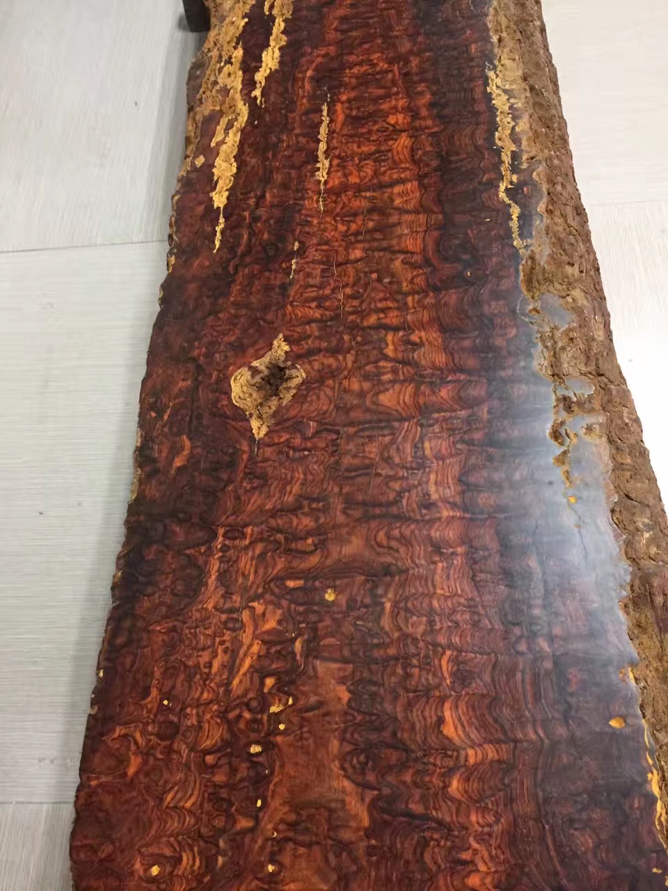 东阳红木家具常用的微凹黄檀果然名不虚传