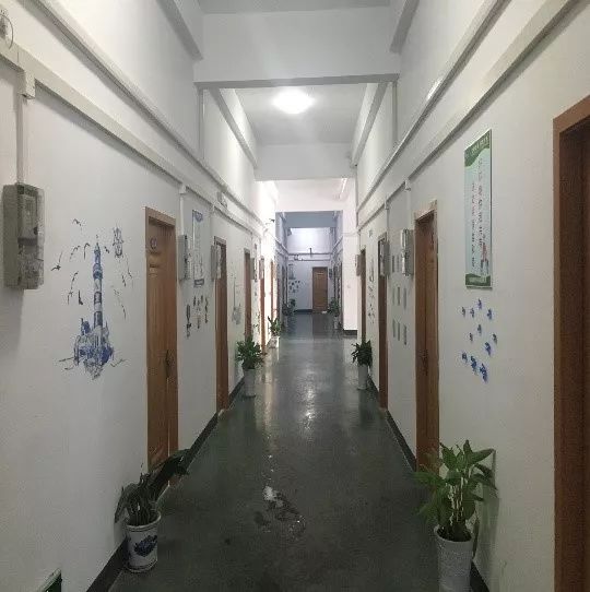杭州湾新区沪光汽车电器有限公司总部位于昆山市张浦镇南港经济开发区
