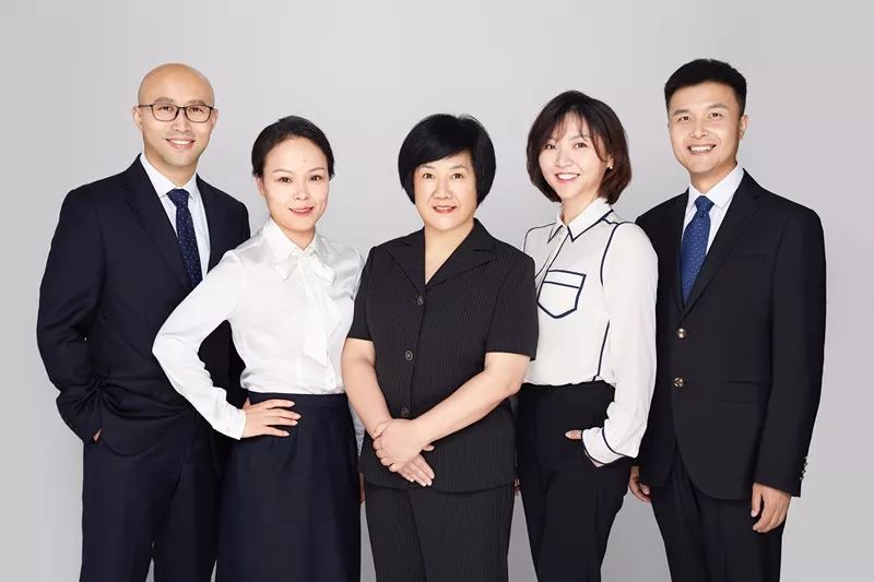 政教主任张倩,校长朱琳瑛,校办主任陈希璇,教务主任张亚权曲江二中