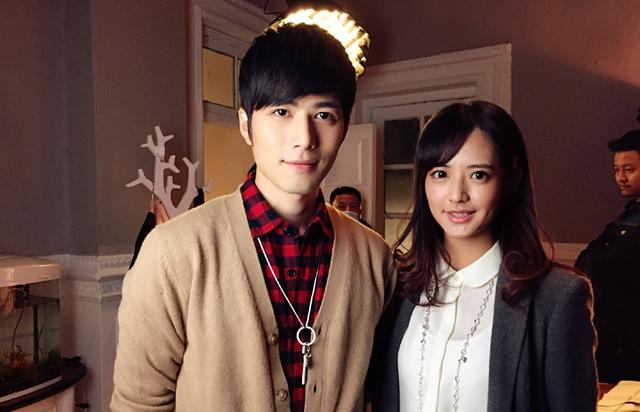 虽非科班毕业,但一出道就主演了《不良女警》,之后还参演过《小重逢》