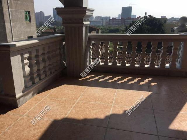 农村建房悬挑阳台真漂亮突发垮塌全因外伸梁配筋不合理