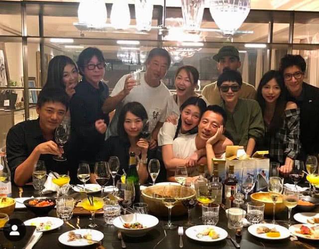 汪小菲庆生汪希玥汪希箖主动回避小s喝太多当众恶搞大s