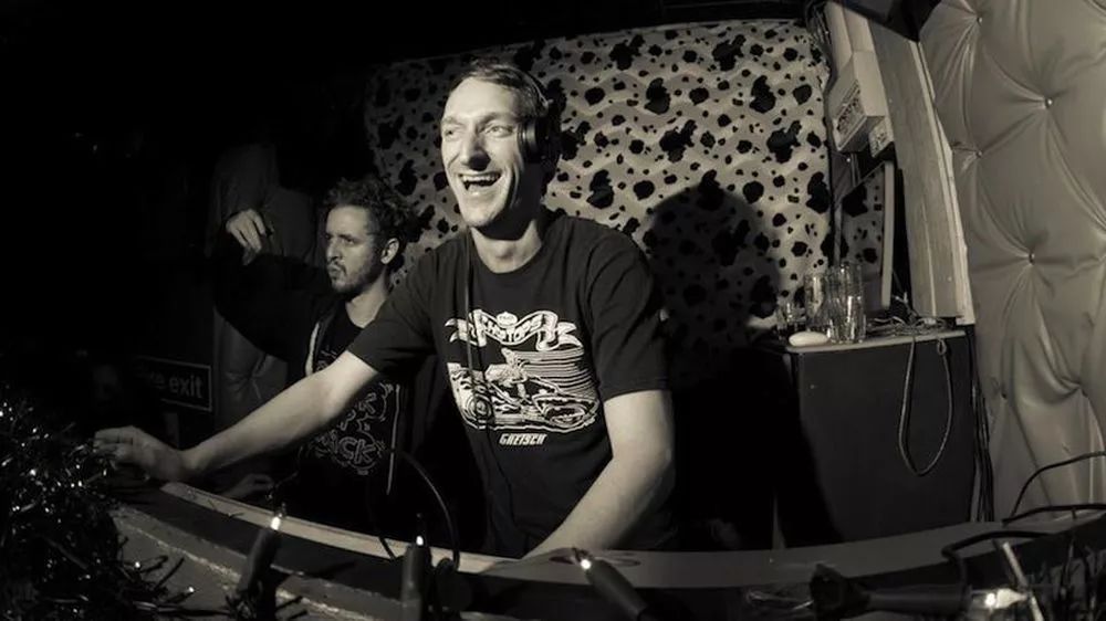 明天在edition酒店的屋顶派对我们为所有yeti迷们准备了特权