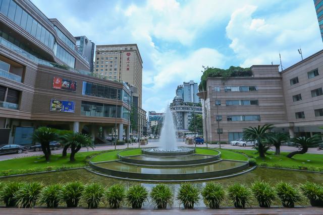 理想假期生活在这里成都地区皇冠假日酒店体验之旅