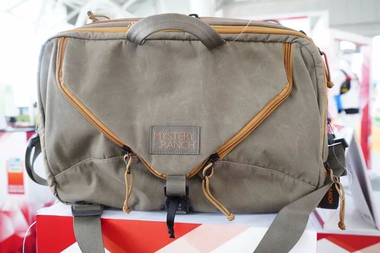 mysteryranch简介:户外活动必备神器,小身材大能量:99毫米长度,提供