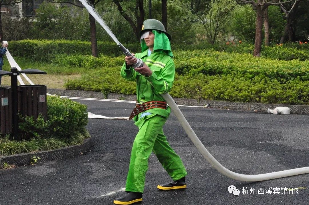 【part3 消防水带连接操作竞赛】参赛员工严格按照标准灭火程序顺利