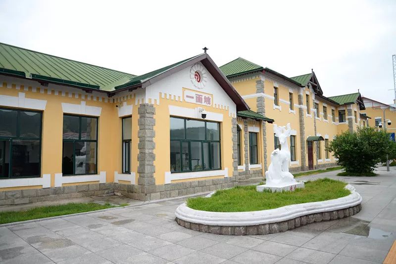 一面坡站是滨绥线上的百年老站增收近170万元抢运粮食7500吨多年装车