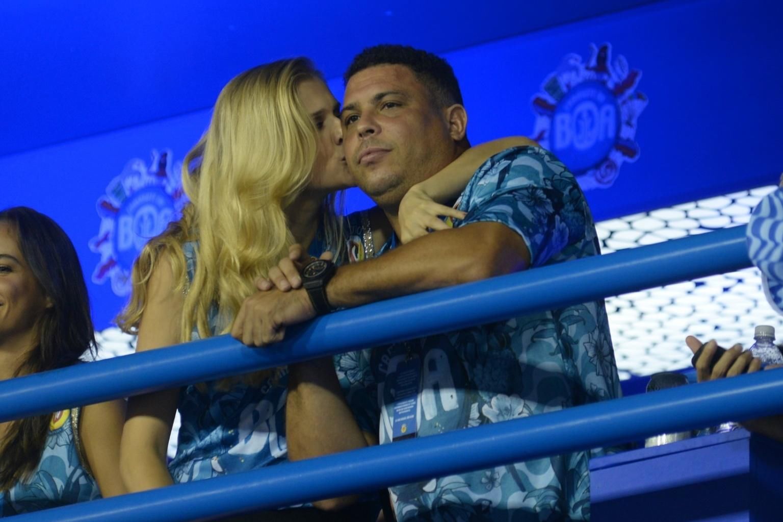 43岁罗纳尔多现状,90后模特女友比儿子大7岁,自己发福到200斤