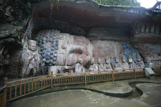 大足石刻卧佛的这场大病终于找到了灵丹妙药