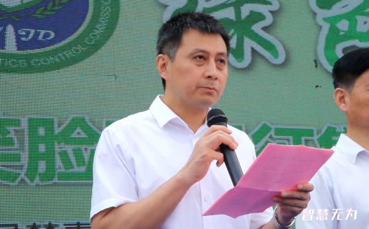 无为县举办"健康人生•绿色无毒"禁毒笑脸现场征集宣传活动