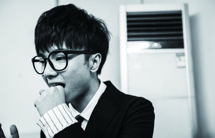 减肥女孩请向这位偶像看齐!瘦成新高度,现照有点认不出来