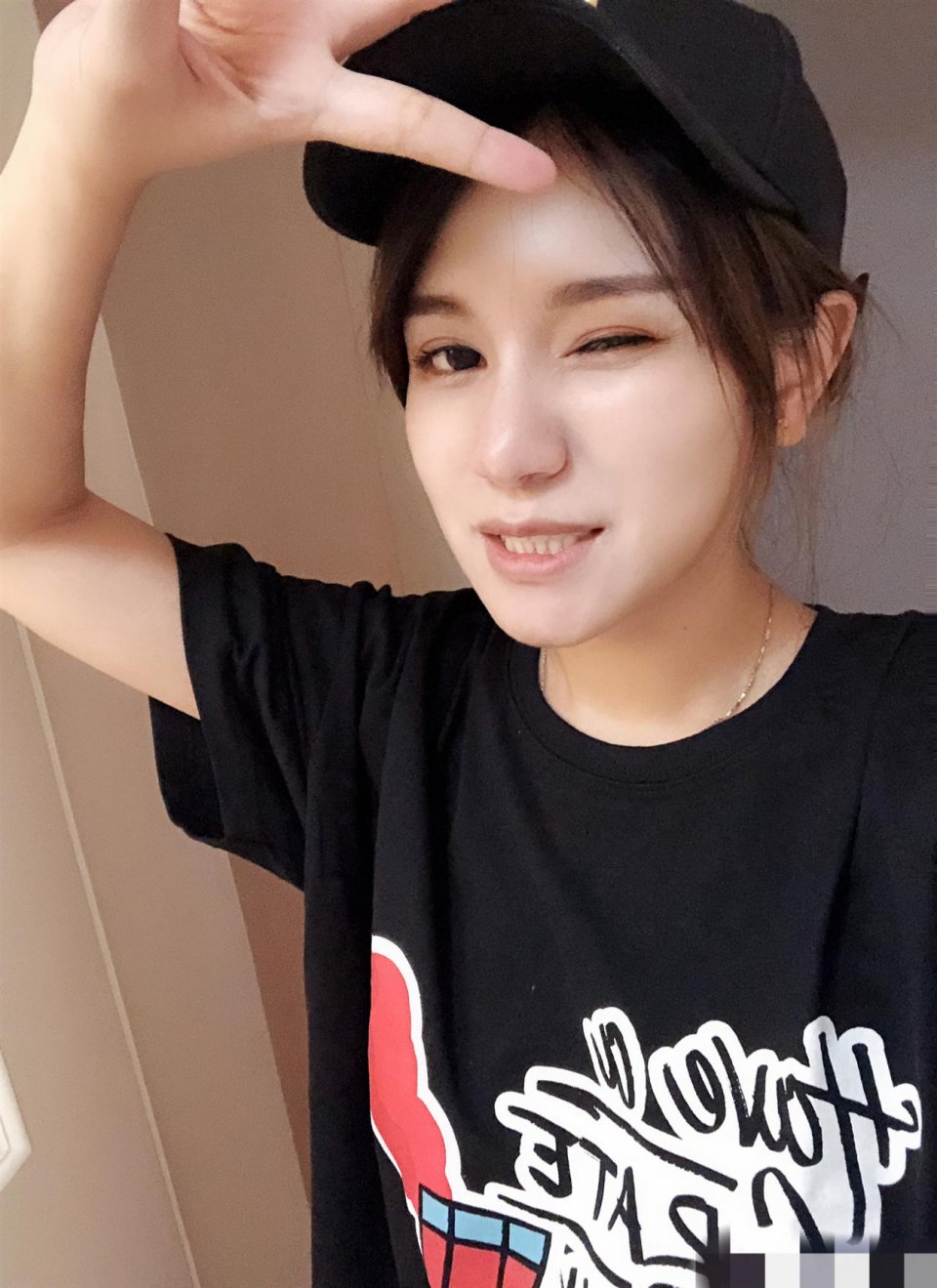 绝地求生omg表现不佳的原因找到了小海带妹吃鸡却全程划水