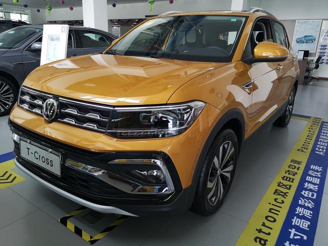 比新polo定位更高到店看大众tcross280tsidsg顶配豪华