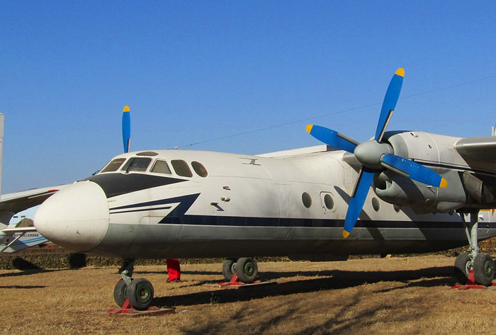 造成事故的原因很有可能是飞机的机龄太长,这架安-24型客机还是苏联