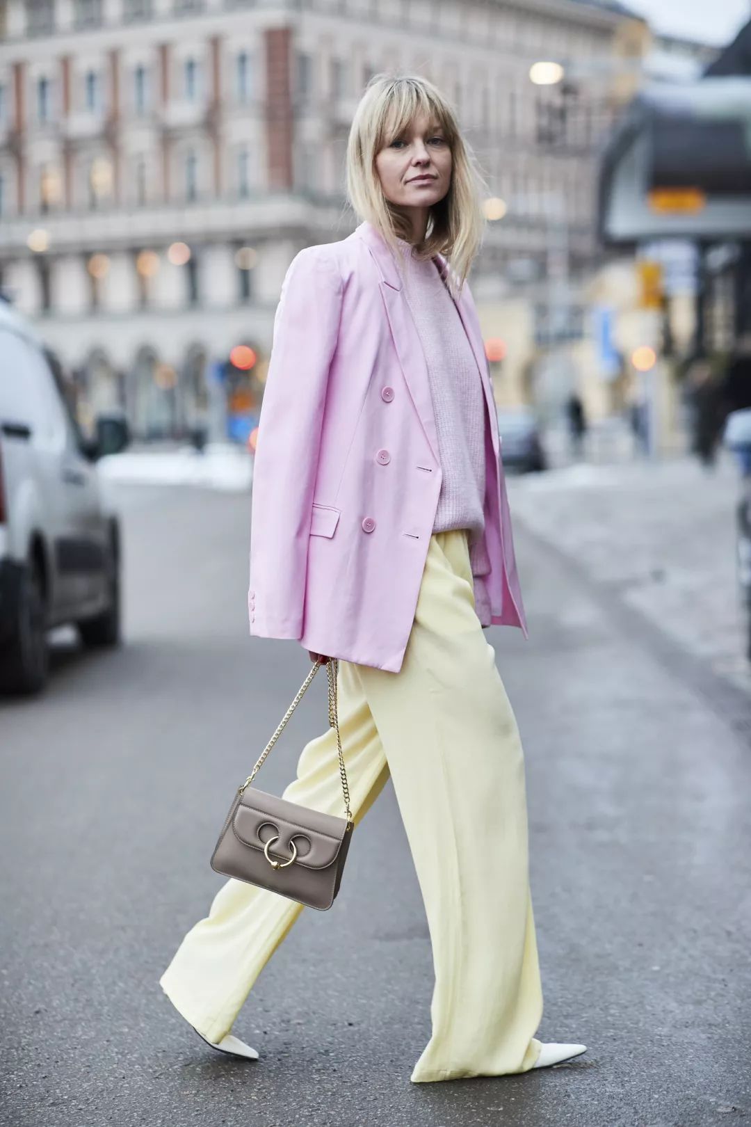 2020年的最新流行色何不赶早穿起来