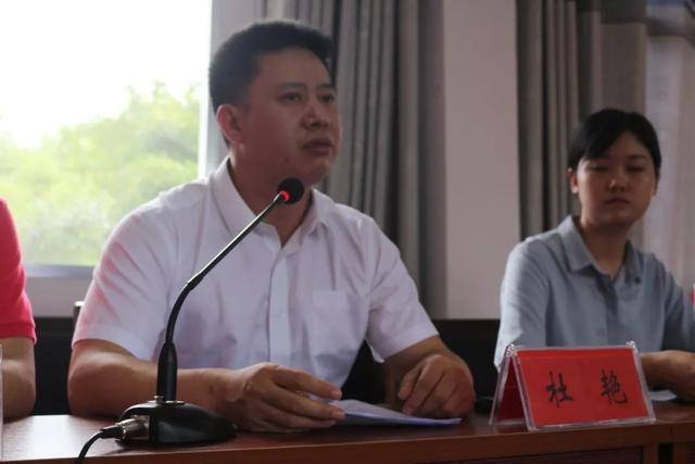 贵州茅台湖南省经销商联谊会保持紧密联系,先后开展了"国酒茅台·国之