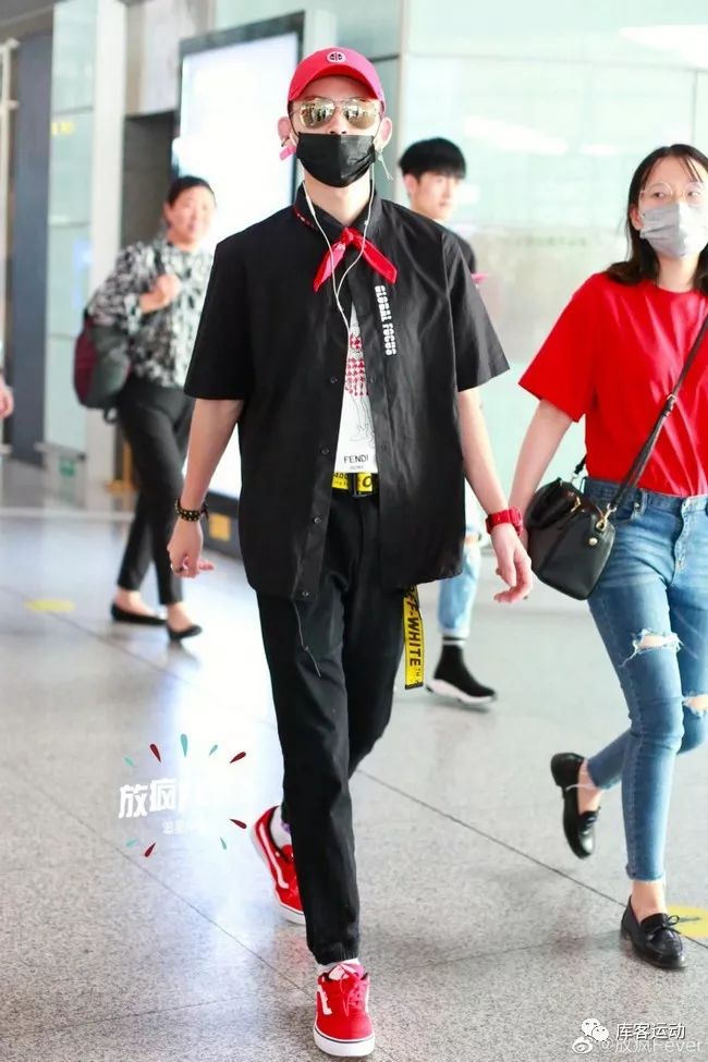 nike blazer mid汪东城 特步 月背王俊凯 bally kuba champion赵志伟